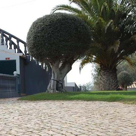 Monte Alegrete With Sea View Фару