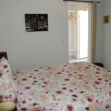 Monte Alegrete With Sea View