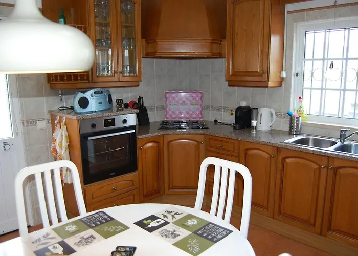 Monte Alegrete With Sea View Villa *