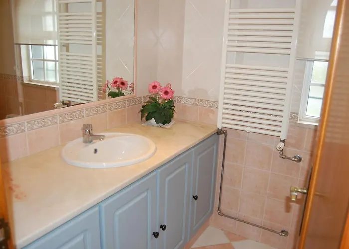 Monte Alegrete With Sea View Villa