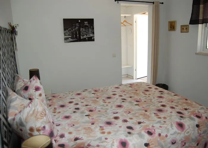 Monte Alegrete With Sea View