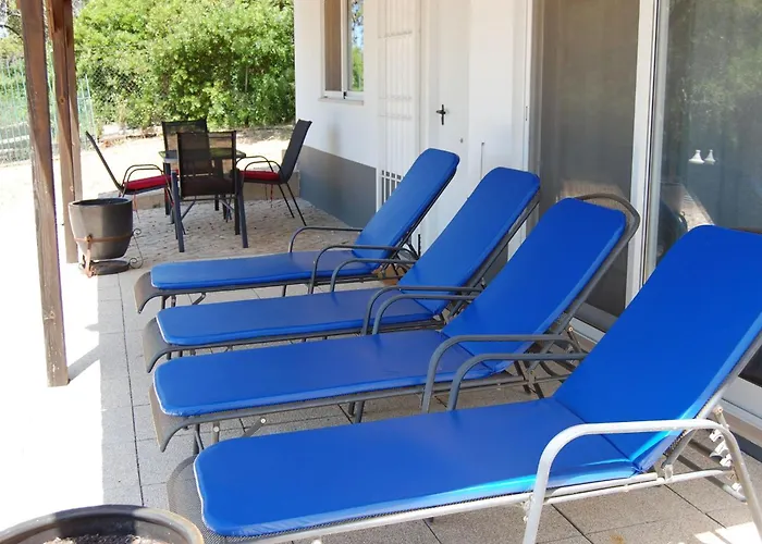 Villa Monte Alegrete With Sea View *