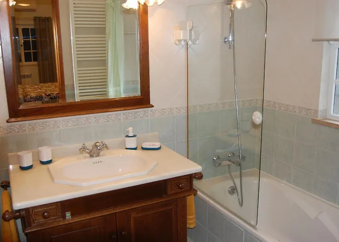 Monte Alegrete With Sea View Villa *